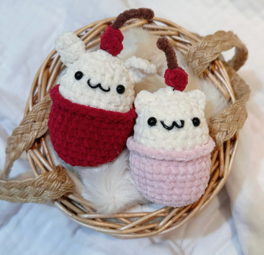 Free Crochet Pattern by Junie - No Sew Cupcake Cuties